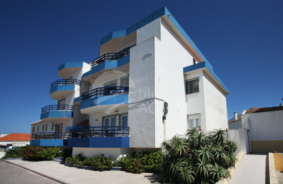 2049 | 2 bedroom apartment, renovated, parking, storage room, balcony, Baleal